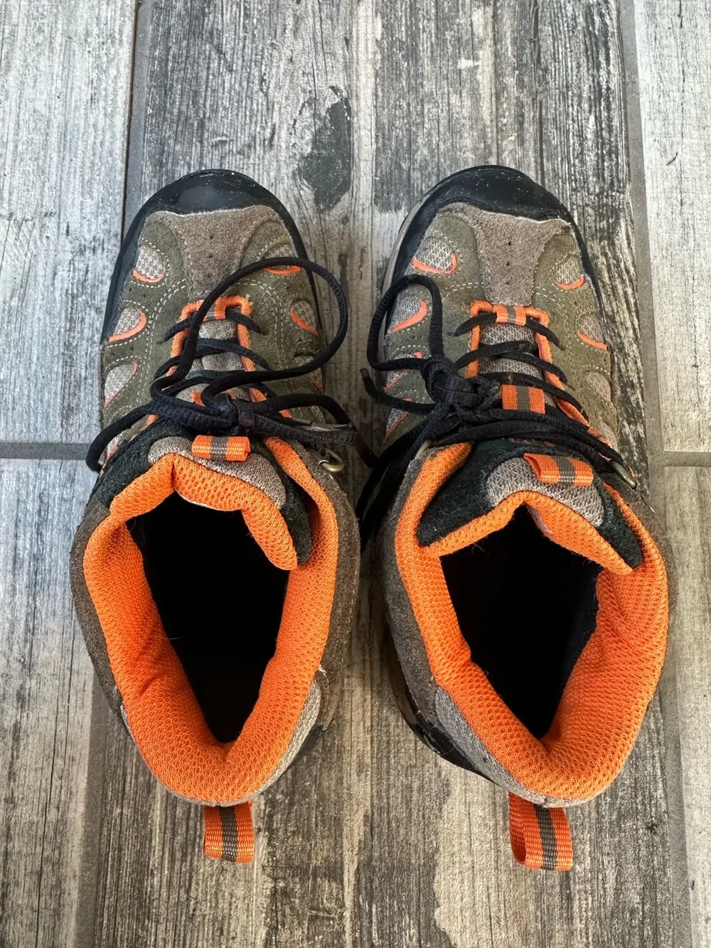 Merrell Kids Chameleon Hiking Mid Boots Orange  – Size 1 Kids